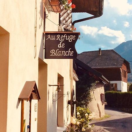 Au Refuge De Blanche Bed and Breakfast Seythenex Buitenkant foto